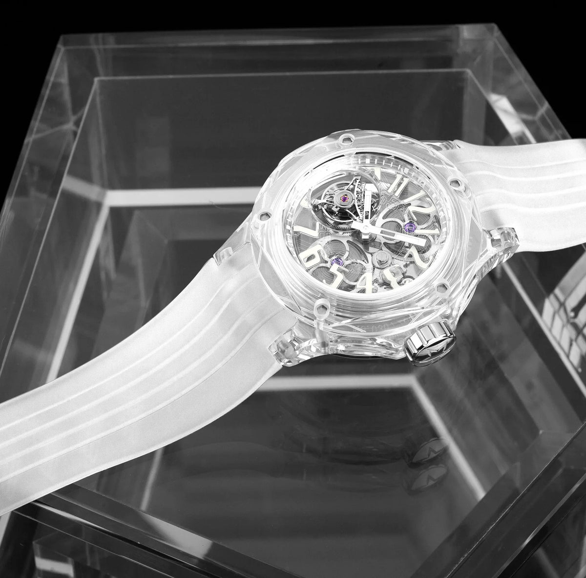 Avant-garde mechanical watch with unconventional design